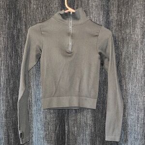 Ribbed Quarter-Zip Mock Neck Top in Charcoal Gray